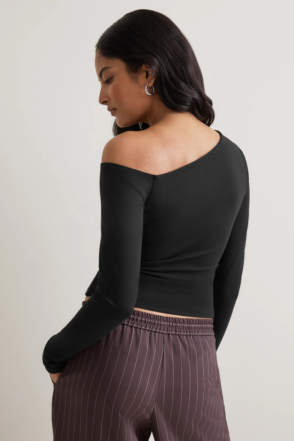 365 Asymmetric Ruched Long Sleeve Top - Black - Image 4