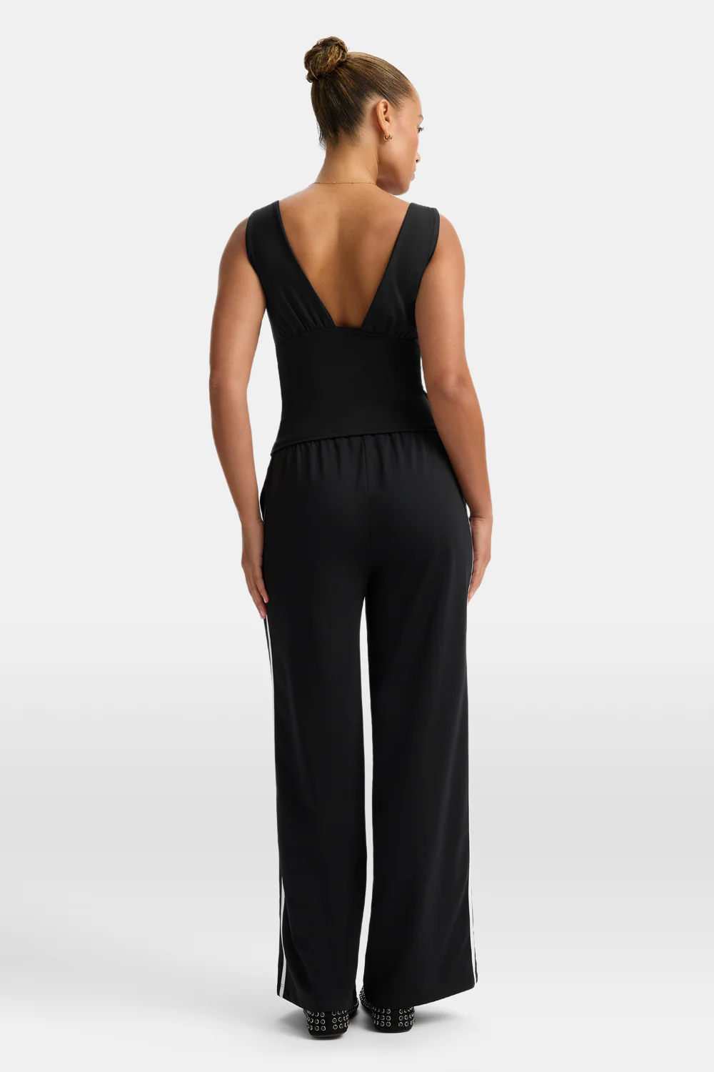 365 Plunge Neckline Top - Black - Image 4
