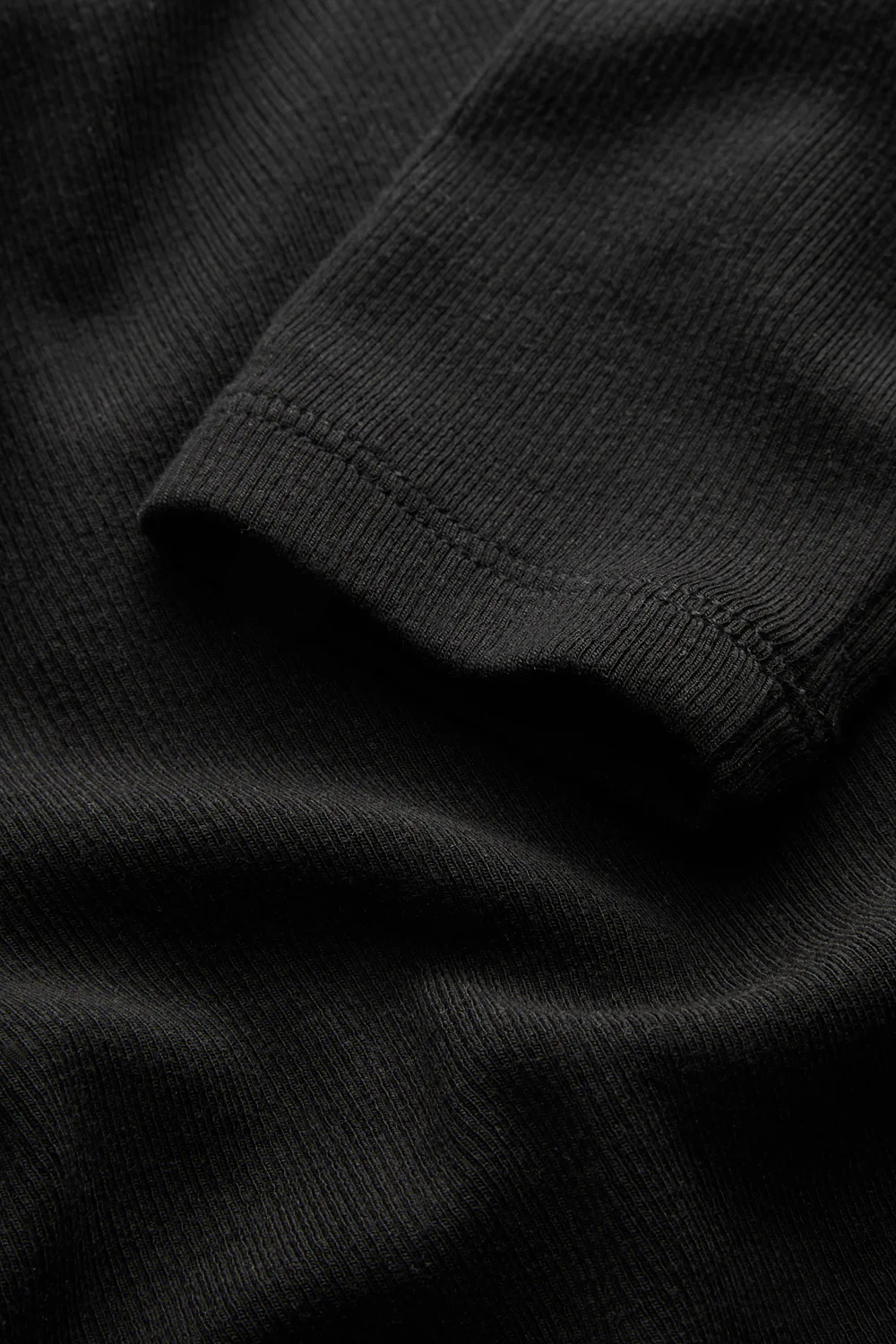 365 Sculpting Lounge Top - Shadow Black - Image 3