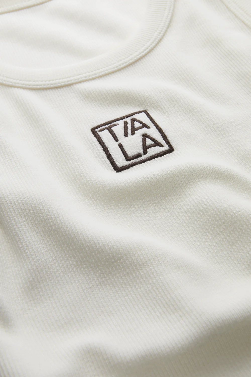 365 Sculpting Lounge Longline Logo Racer Vest - Coconut Milk - Image 3