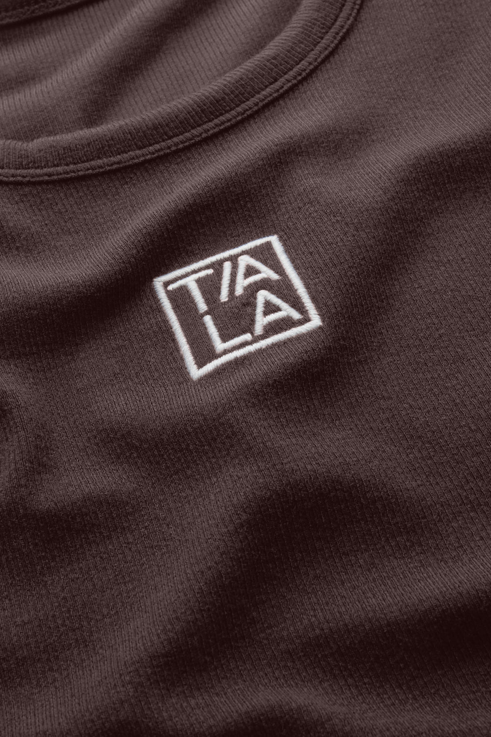 365 Sculpting Lounge Longline Logo Racer Vest - Espresso - Image 3