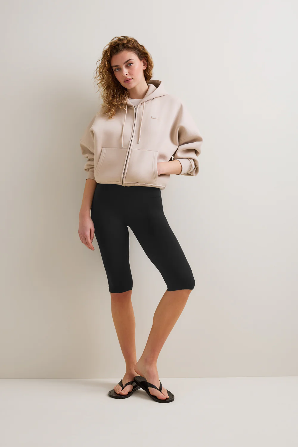 DayFlex Capri Legging - Shadow Black - Image 3