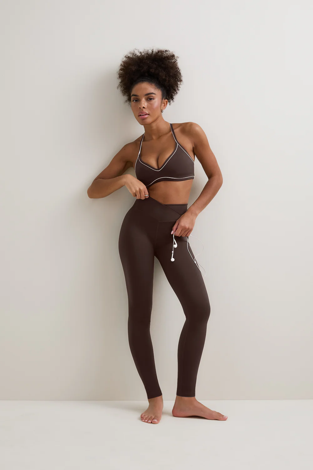 DayFlex Contrast Sweetheart Sports Bra - Chestnut Brown - Image 3
