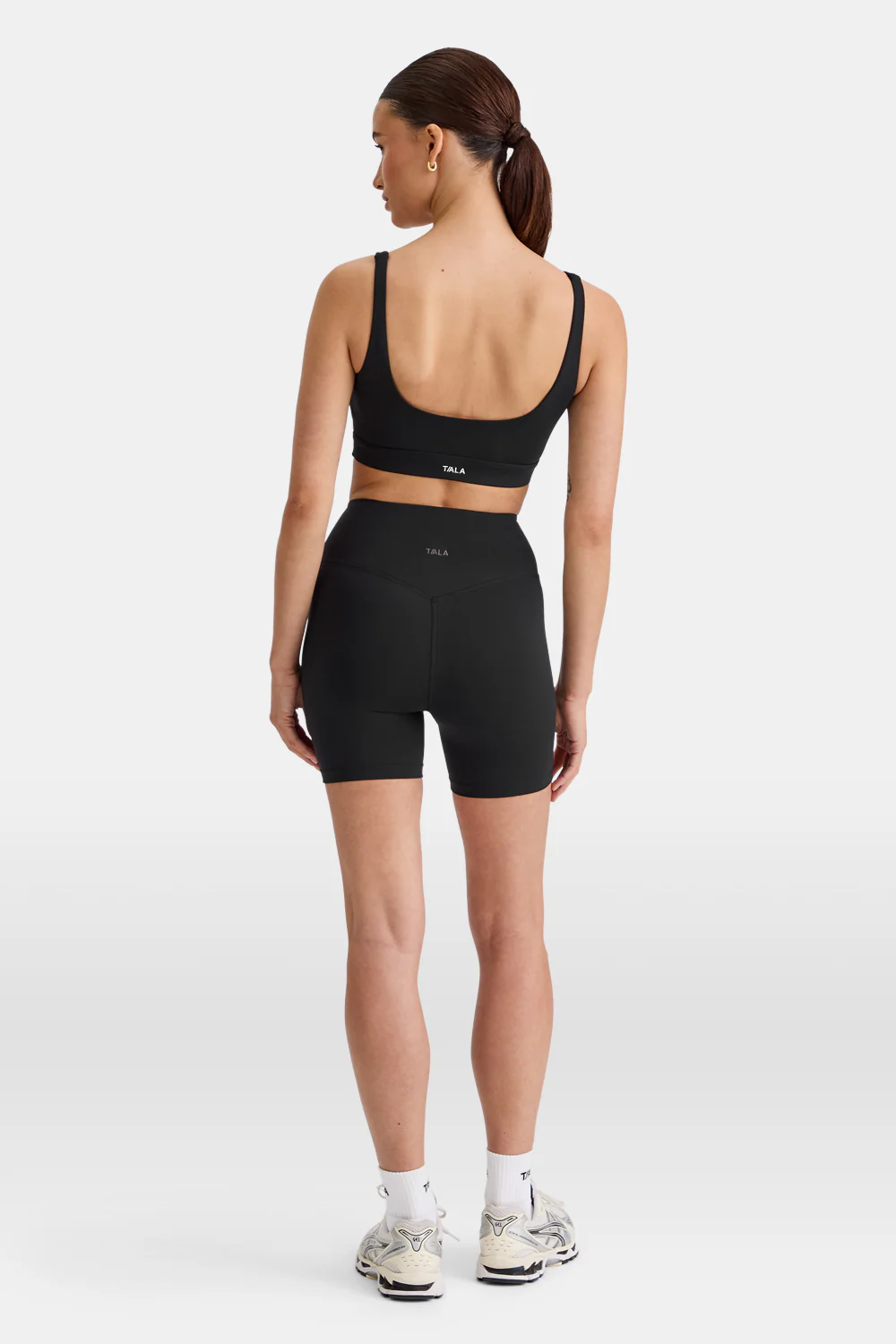 DayFlex Square Neck Sports Bra - Shadow Black - Image 4