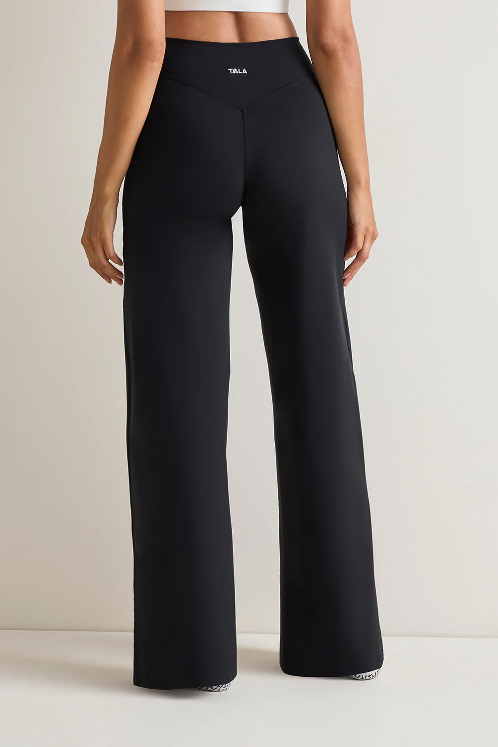 DayFlex Straight Leg Yoga Pant - Shadow Black - Image 4