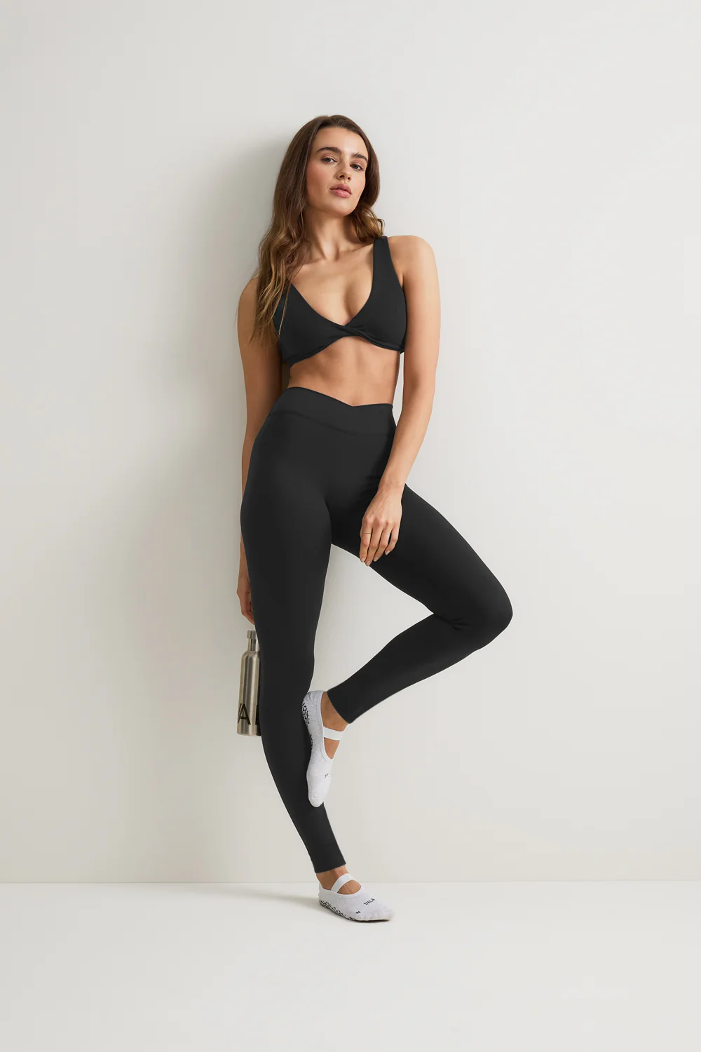 DayFlex Twist Front Sports Bra - Shadow Black - Image 3