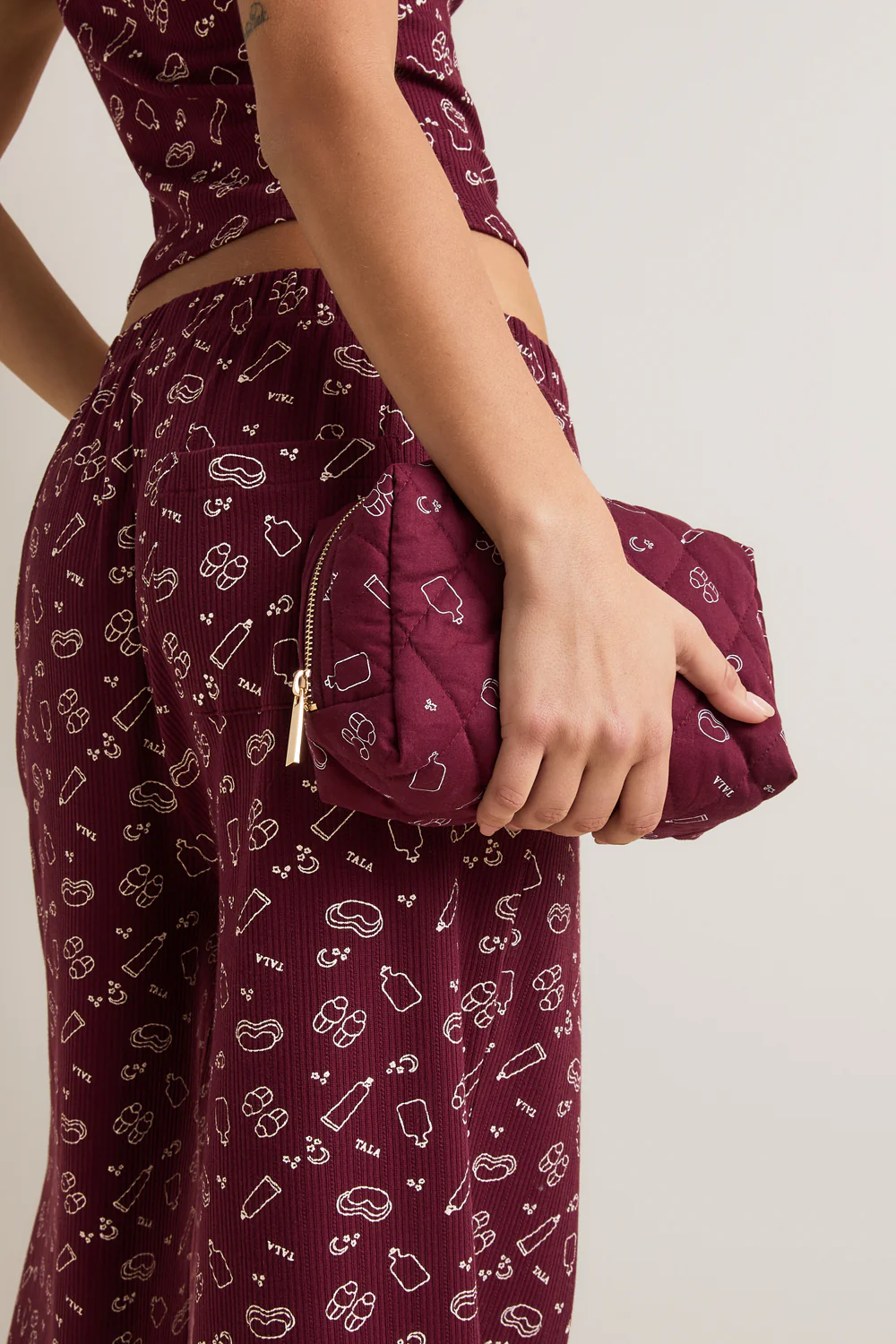 Quilted Makeup Bag - Port Print - Image 2