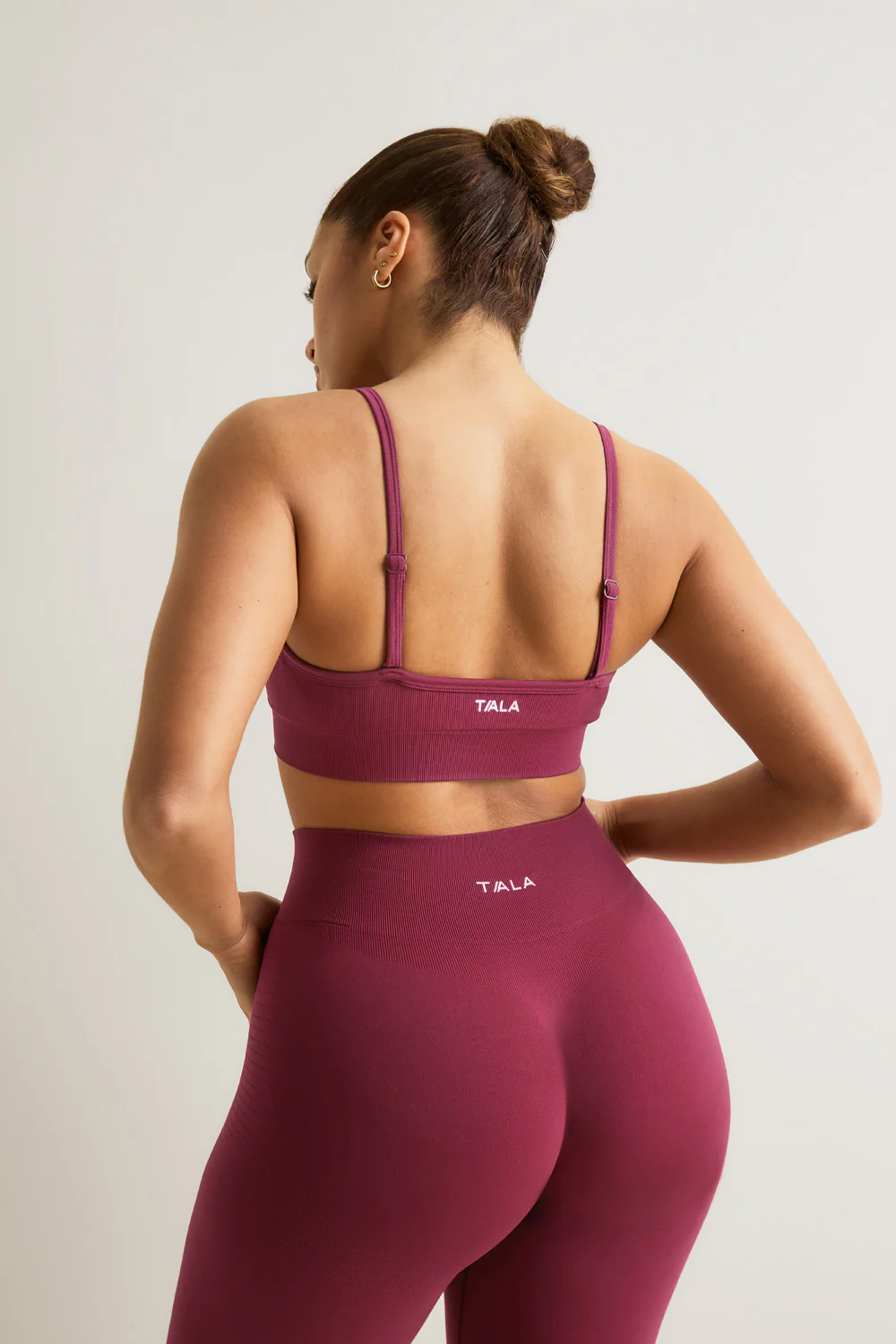 Sculpt Seamless Bandeau Sports Bra - Cherry Red - Image 3