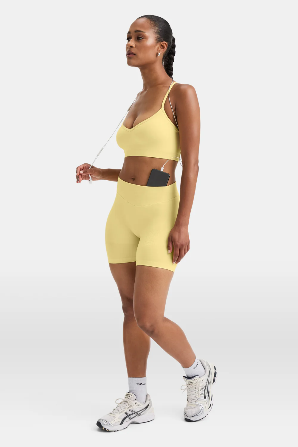 Sculpt Seamless Cross Back Sports Bra - Butter Yellow - Image 8