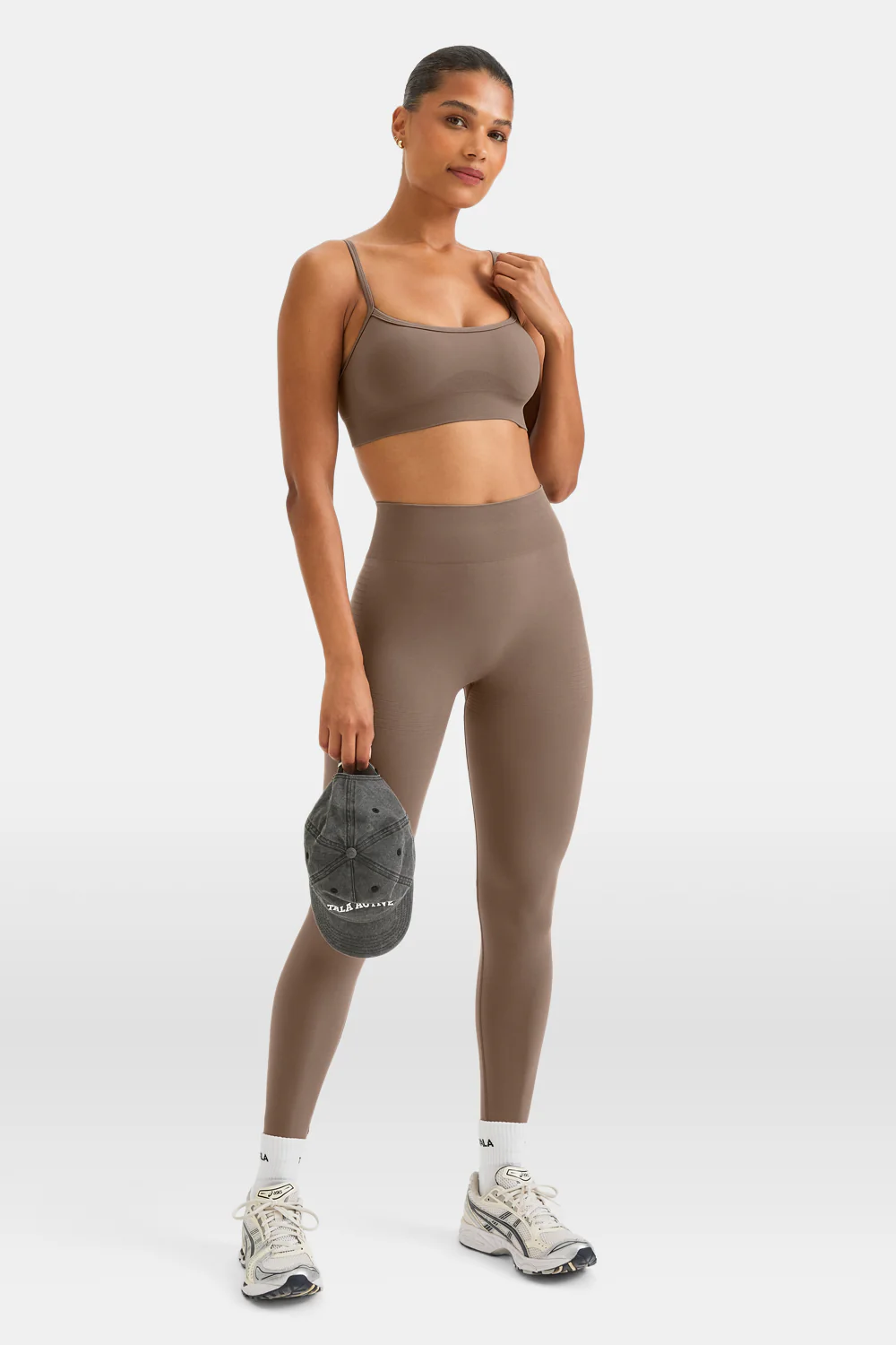 Sculpt Seamless Scrunch Legging - Taupe - Image 4