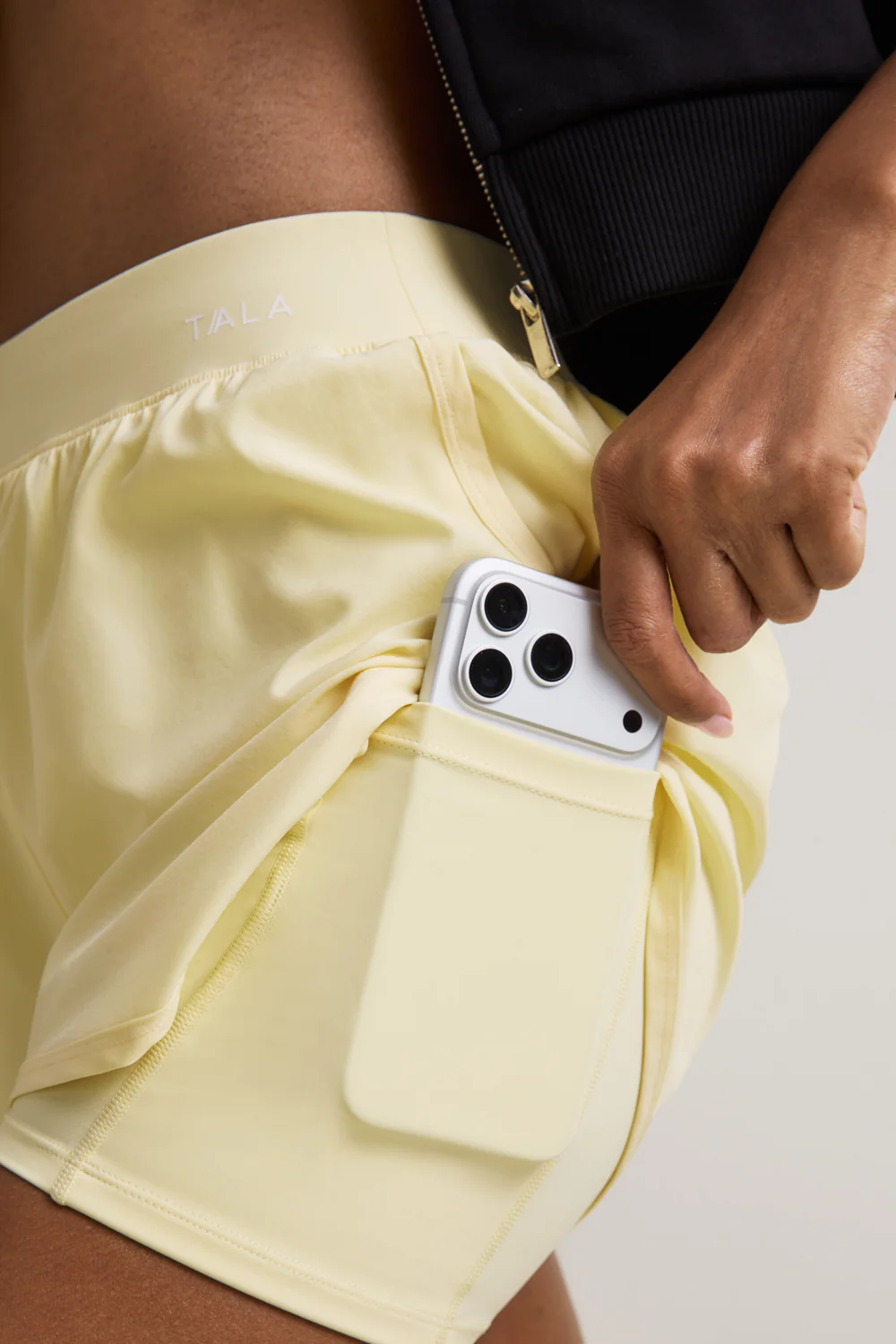 SkinLuxe Built-In 2In1 Short - Lemon Yellow - Image 5