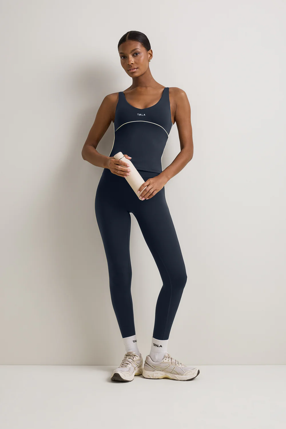 SkinLuxe Contrast Piping Vest - Midnight Navy - Image 3