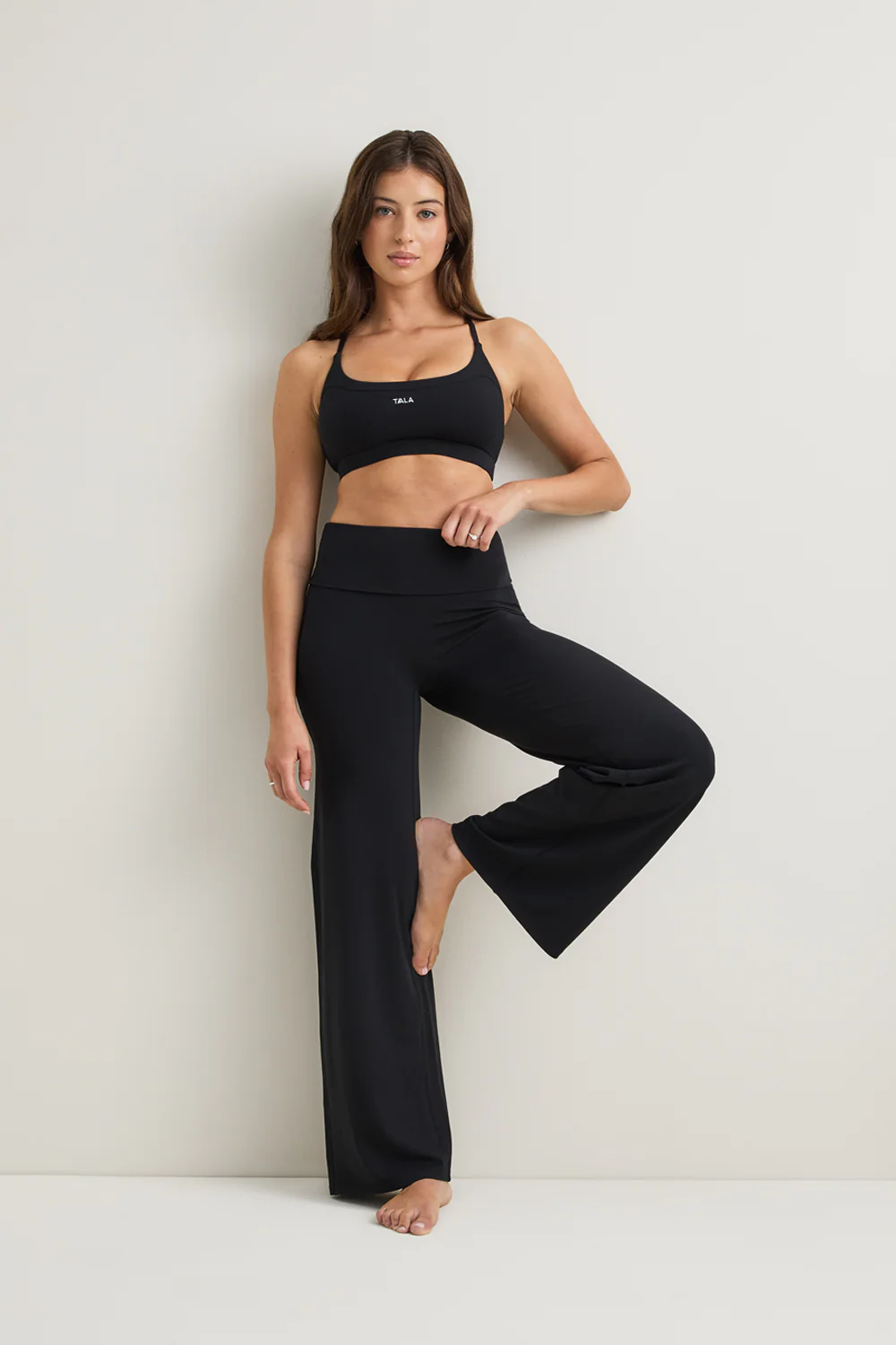 SoftSet Cross Back Sports Bra - Black - Image 4