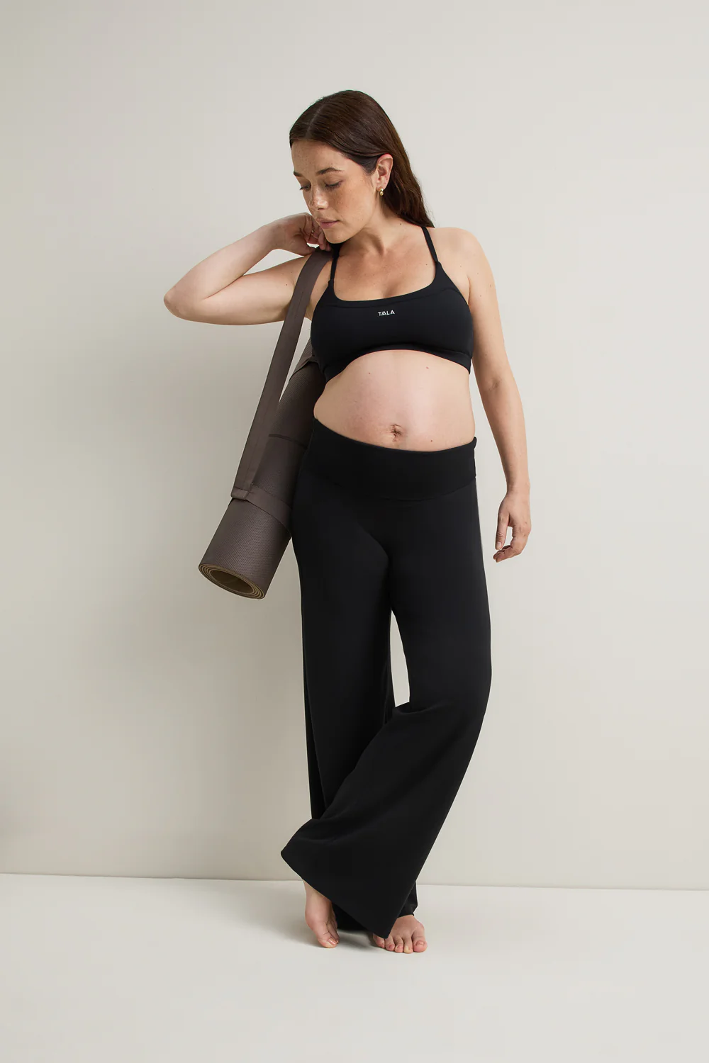 SoftSet Maternity Wide Leg Trouser - Black - Image 4